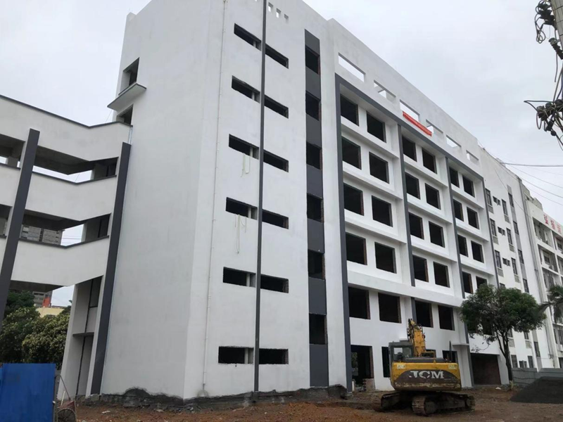 2020年12月來賓市第八中學教學綜合樓二期工程，預算金額約386萬元