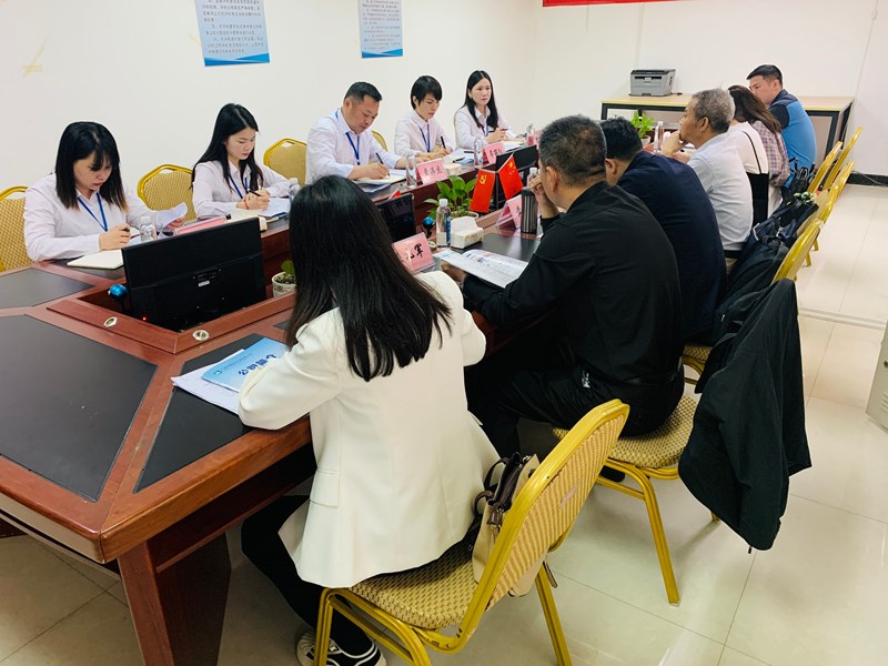 2024年3月27日，自治區(qū)財(cái)政廳領(lǐng)導(dǎo)蒞臨我公司開(kāi)展調(diào)研工作